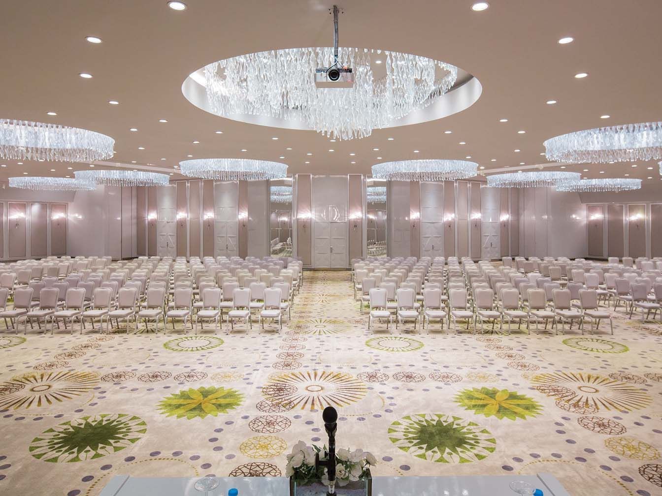 Pasific I-III - Oda Görseli