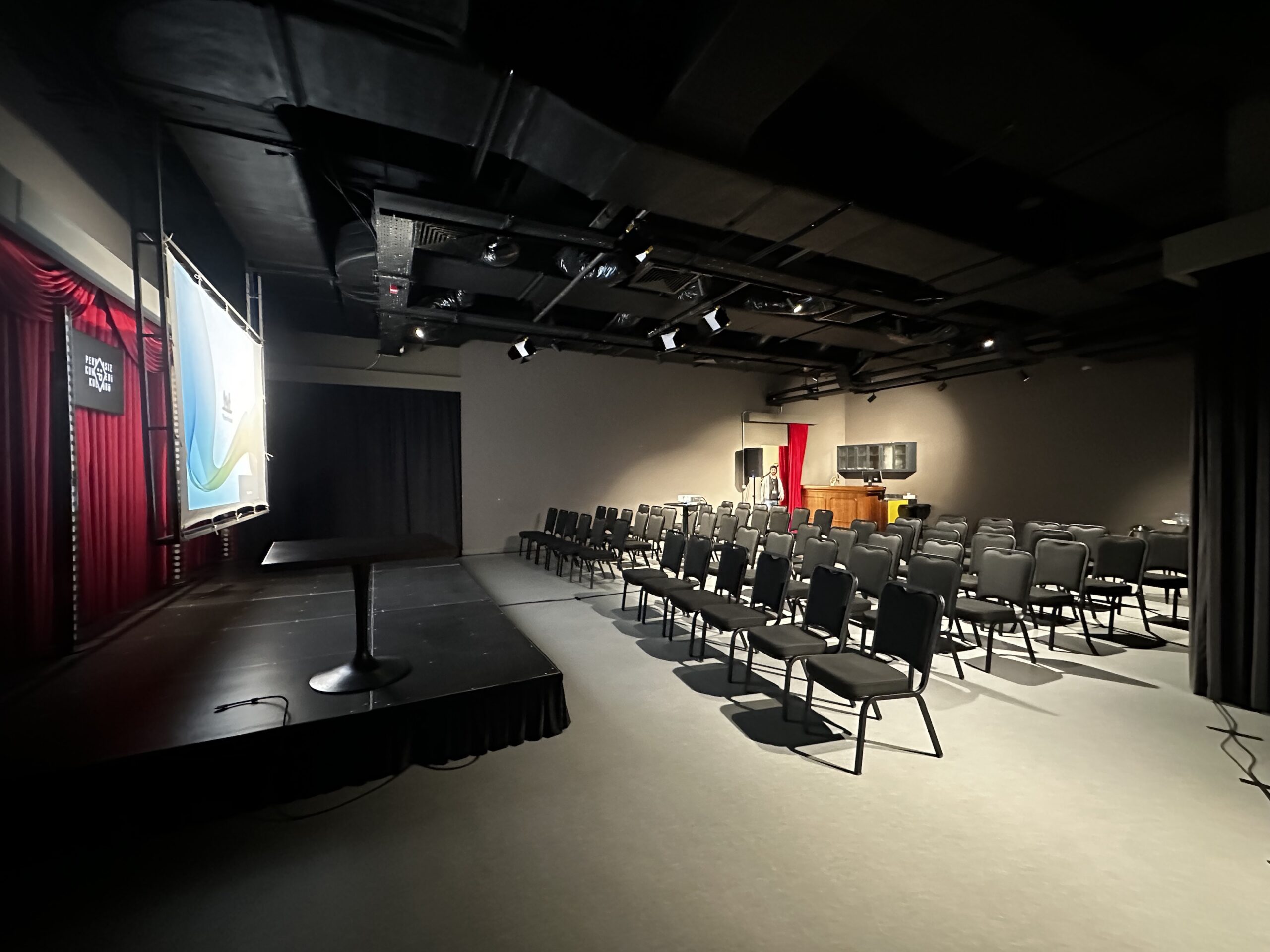 Pervasız Sahne - Oda Görseli