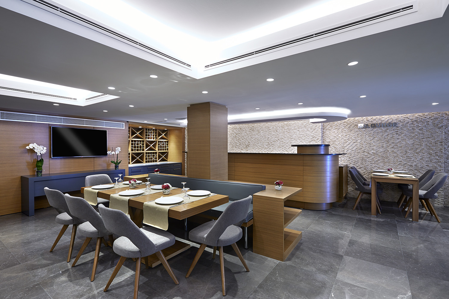 Suit - Galeri Görseli