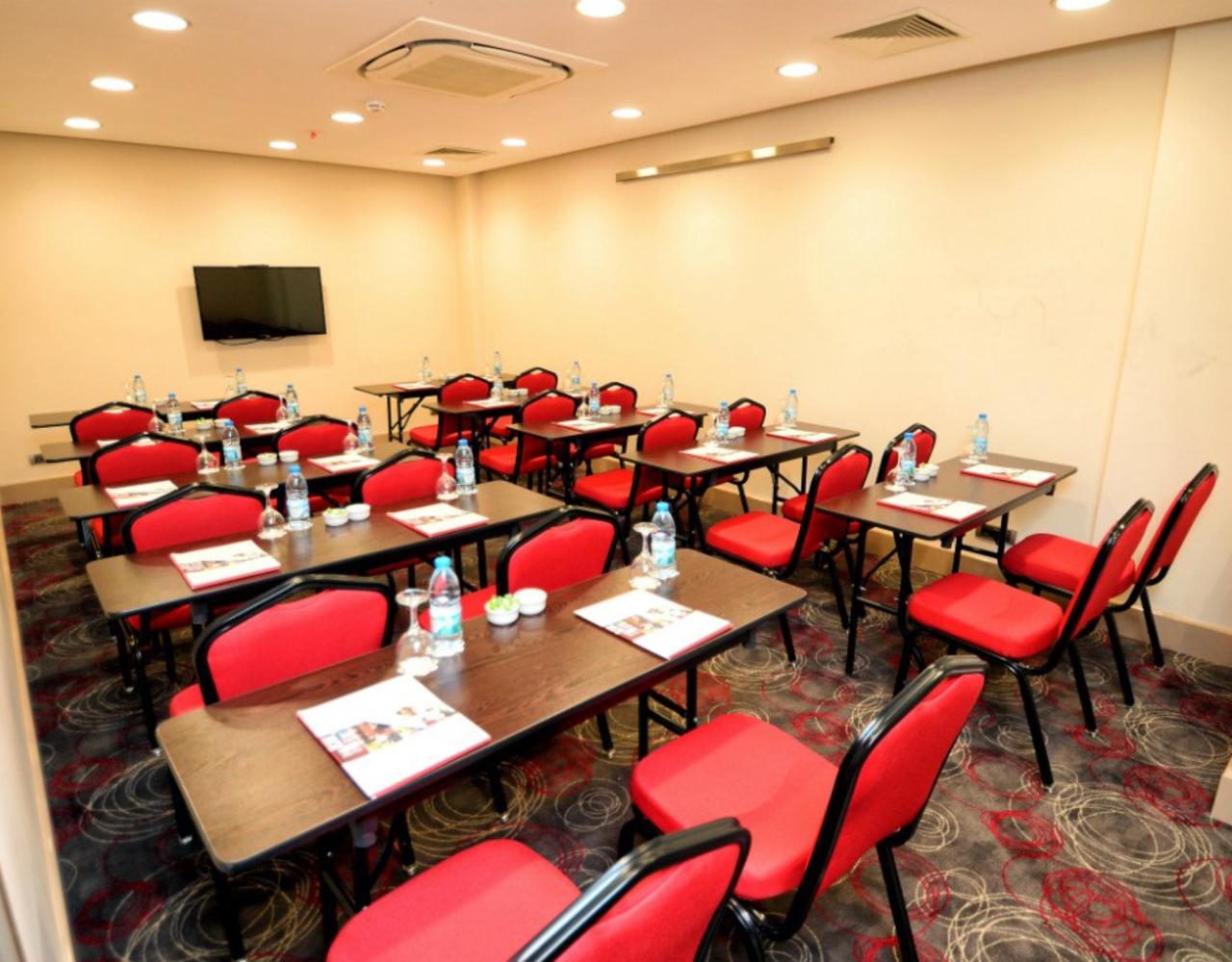 NYX 1 Meeting Room - Room Image