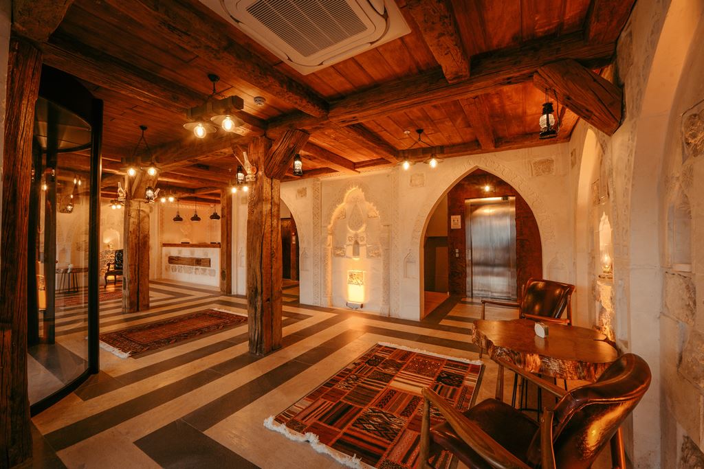 Babylon Hall - Gallery Image