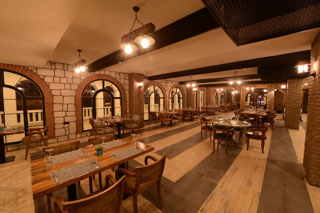 Assyrian Hall - Gallery Image