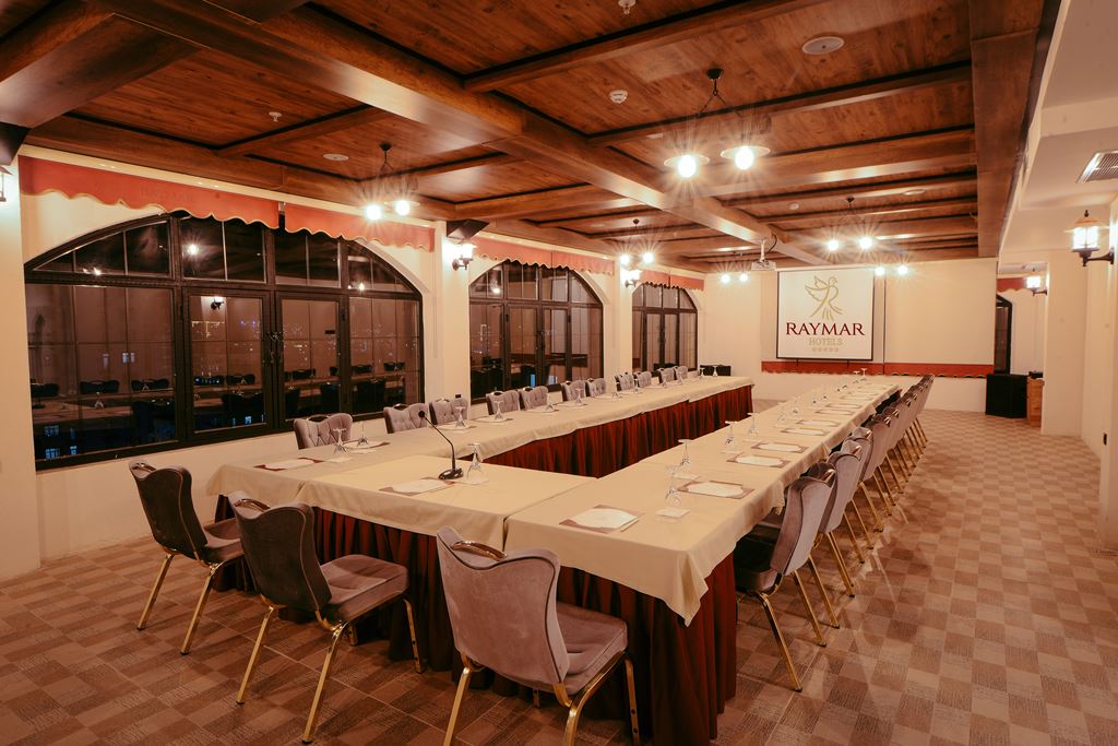 Babylon Hall - Room Image