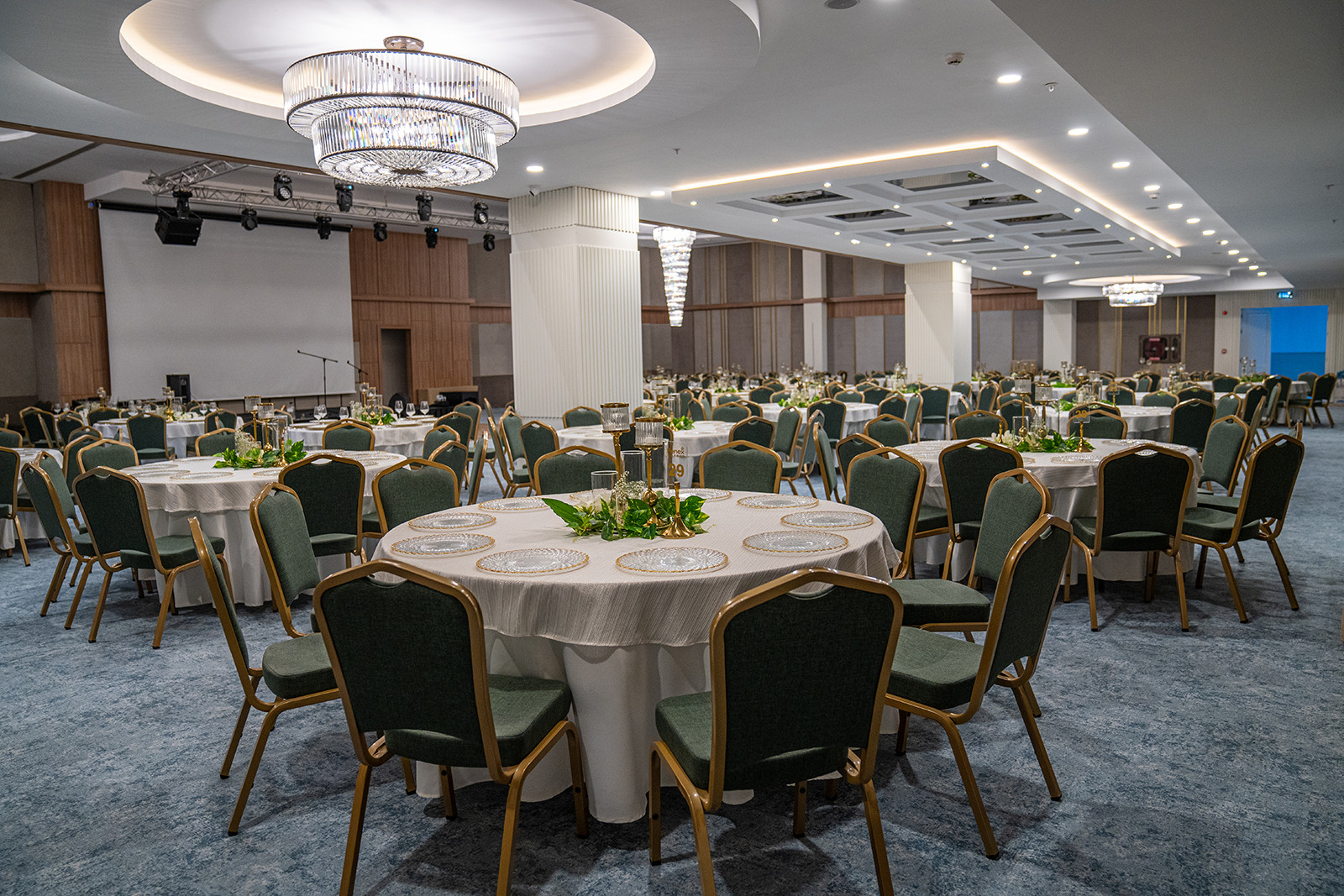 Lotus Balo Salonu - Galeri Görseli