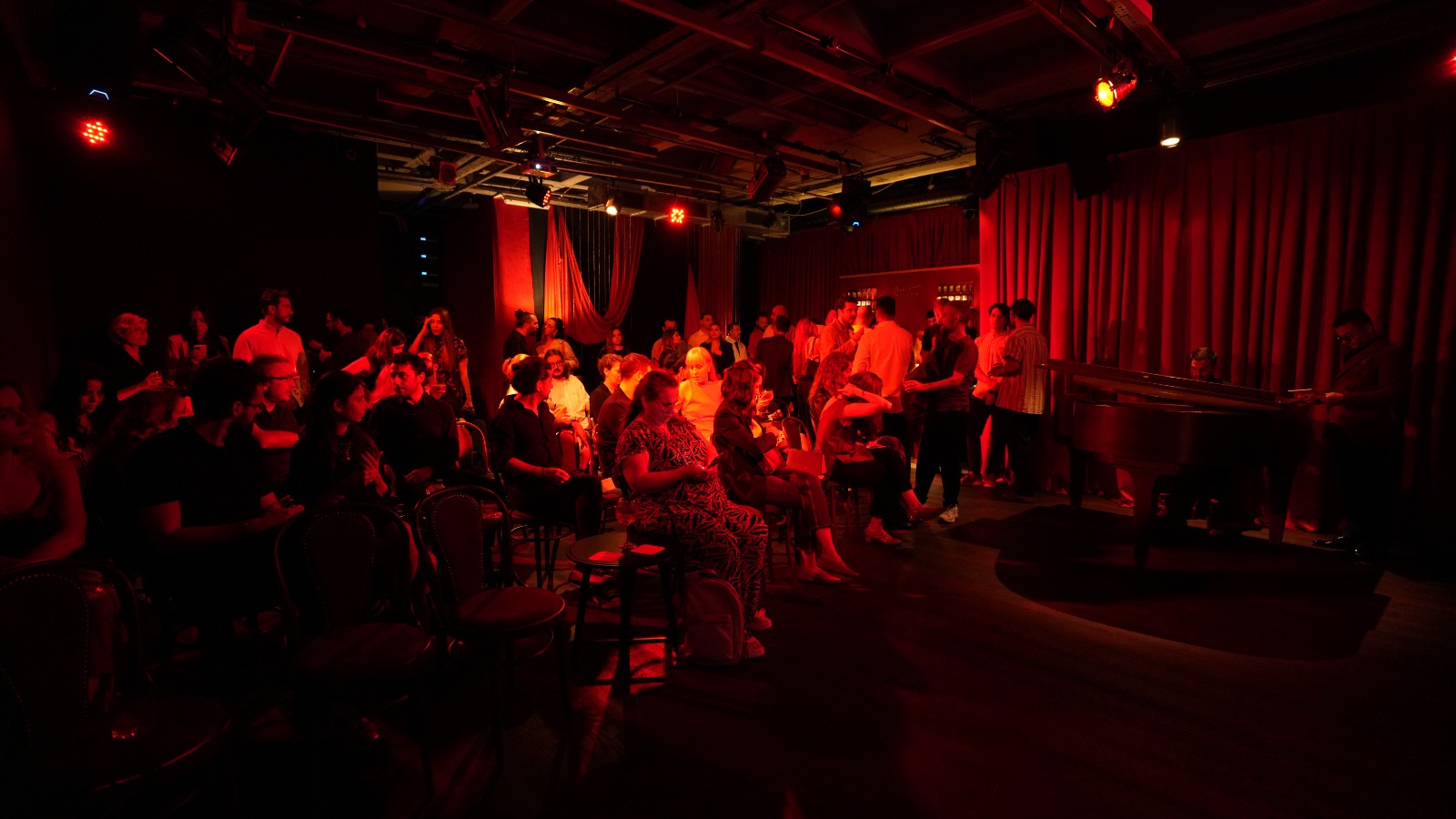 Sahne Minoa Pera - Galeri Görseli