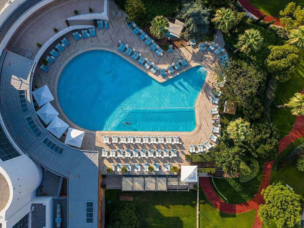 Bayraklı Toplantı Salonu - Galeri Görseli