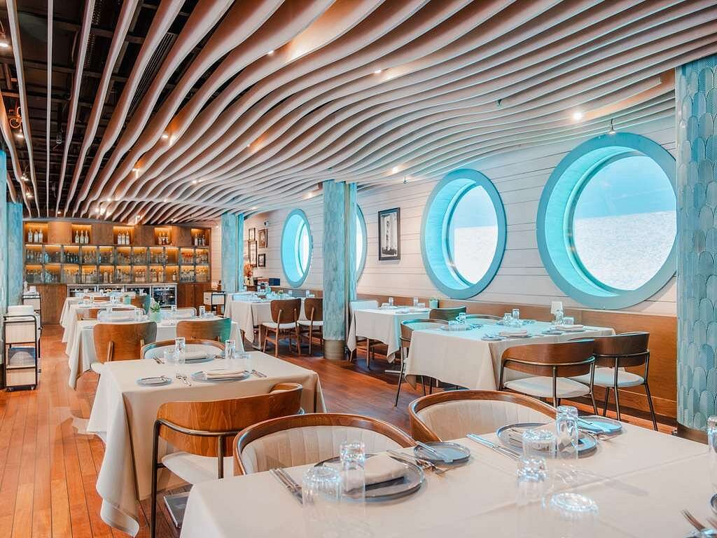 Bayraklı Toplantı Salonu - Galeri Görseli