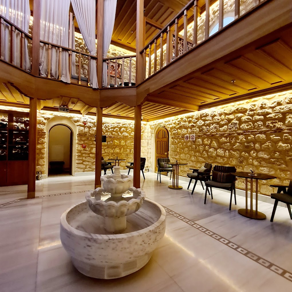 Historical Fountain Bath - Room Image