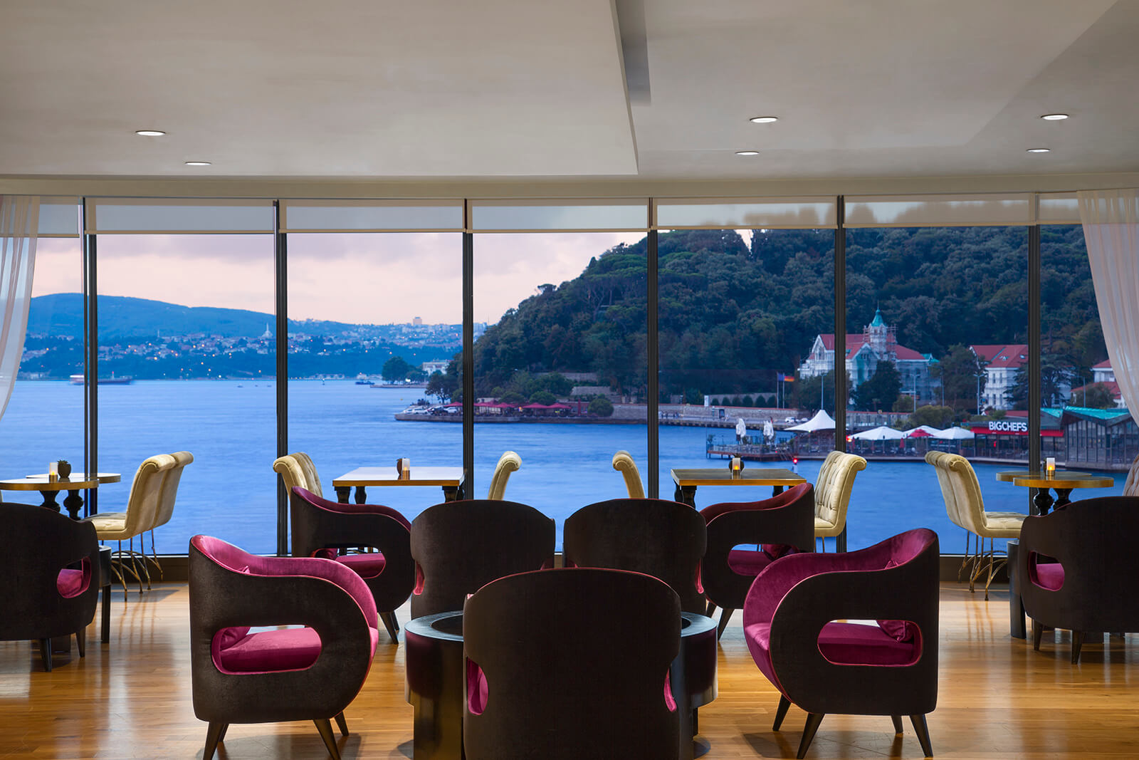 Tarabya Meeting Room - Gallery Image