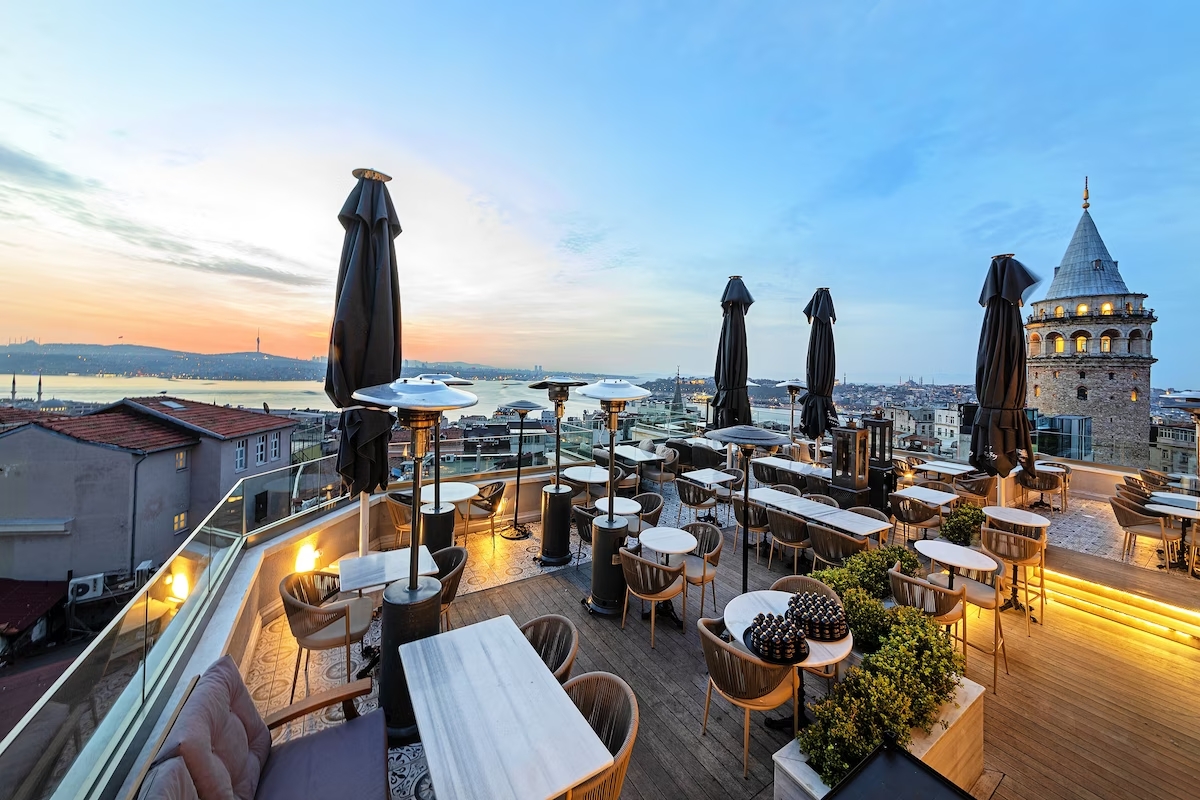 Stella Barnathan Meeting room - Gallery Image