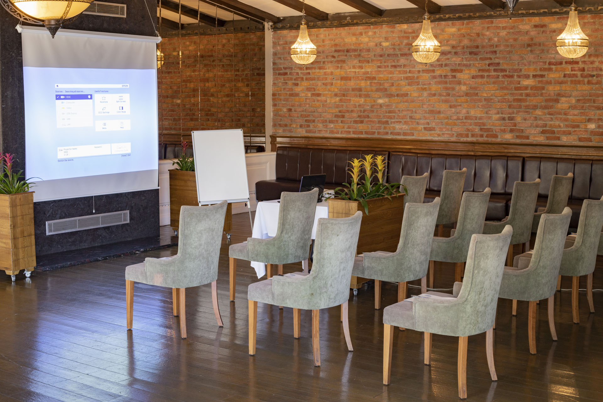 Meeting Room - Gallery Image