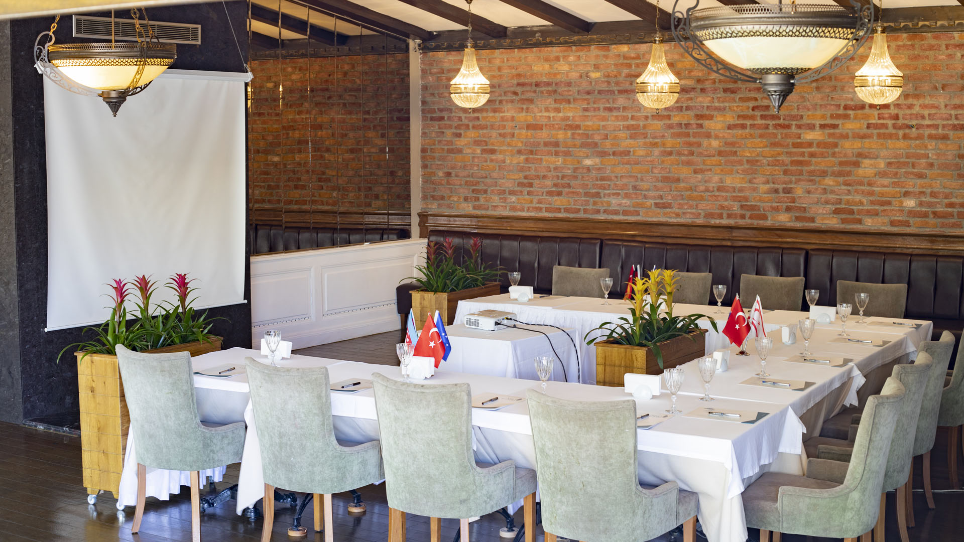 Meeting Room - Gallery Image