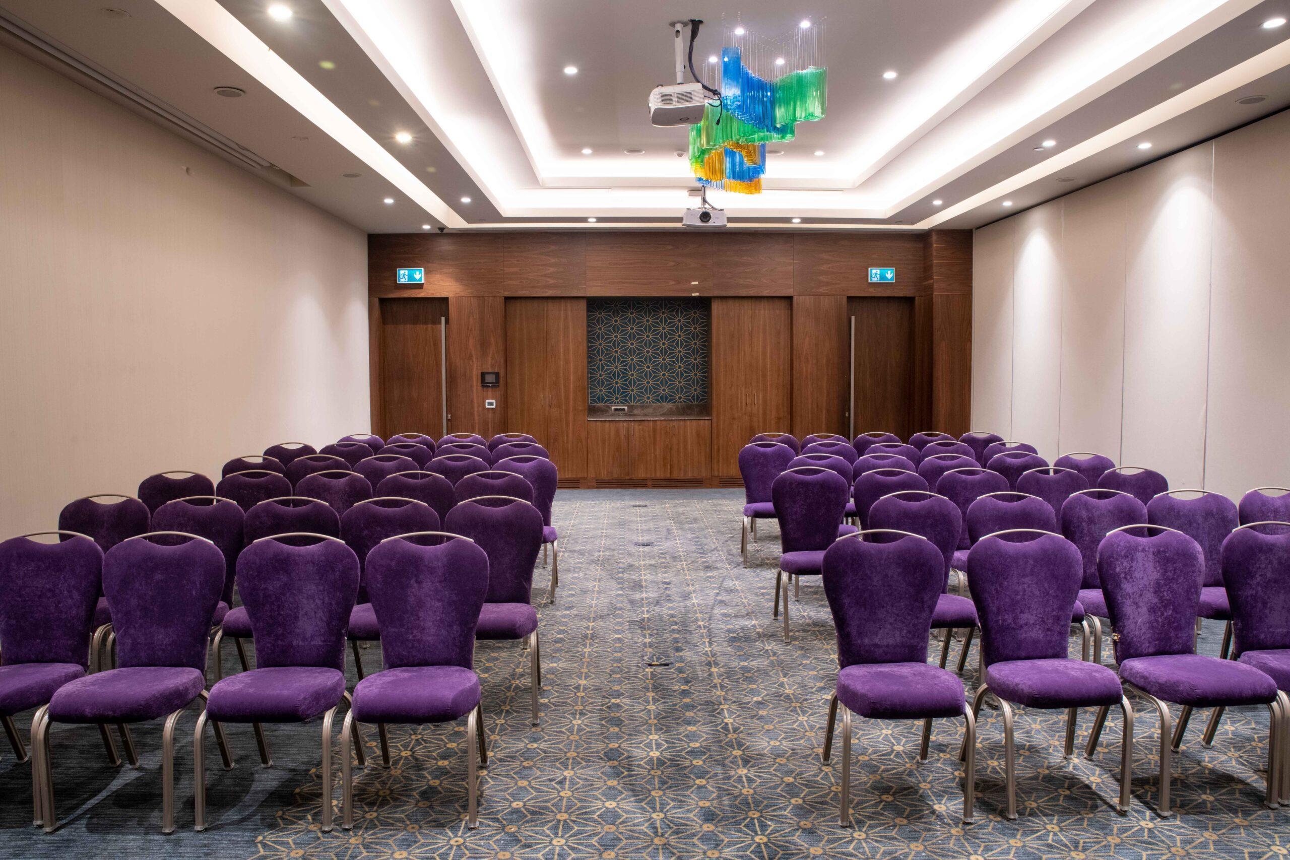 Pera 1 Meeting Room - Room Image