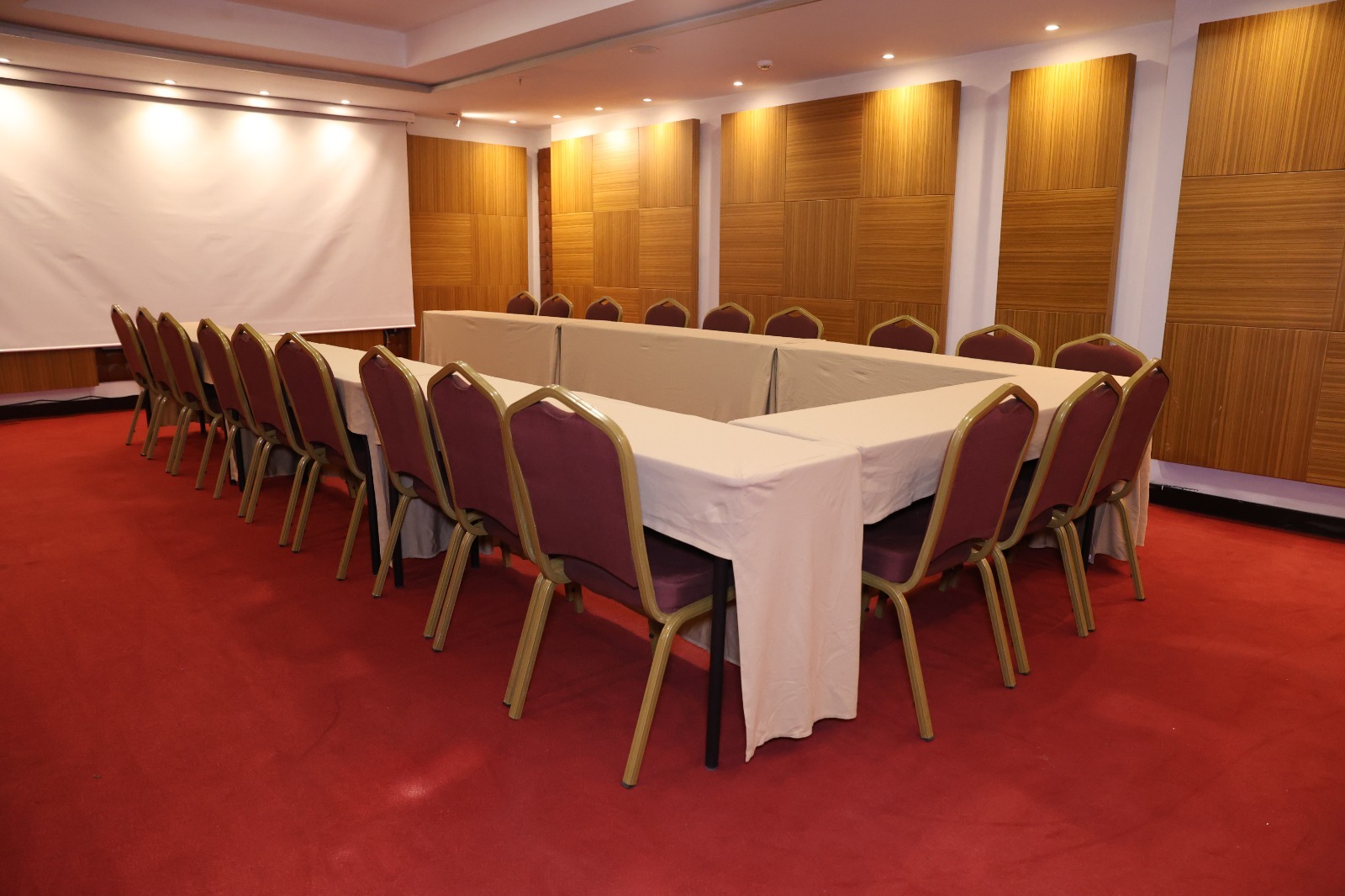 The Hera Platinum Hotel