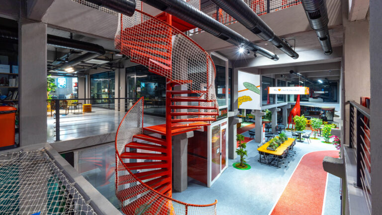 W'Share Meeting Room - Gallery Image