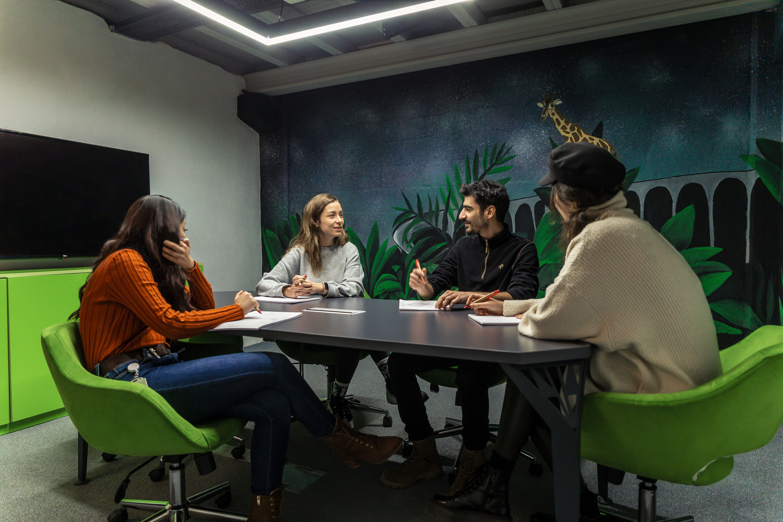 W'Meet Meeting Room - Gallery Image