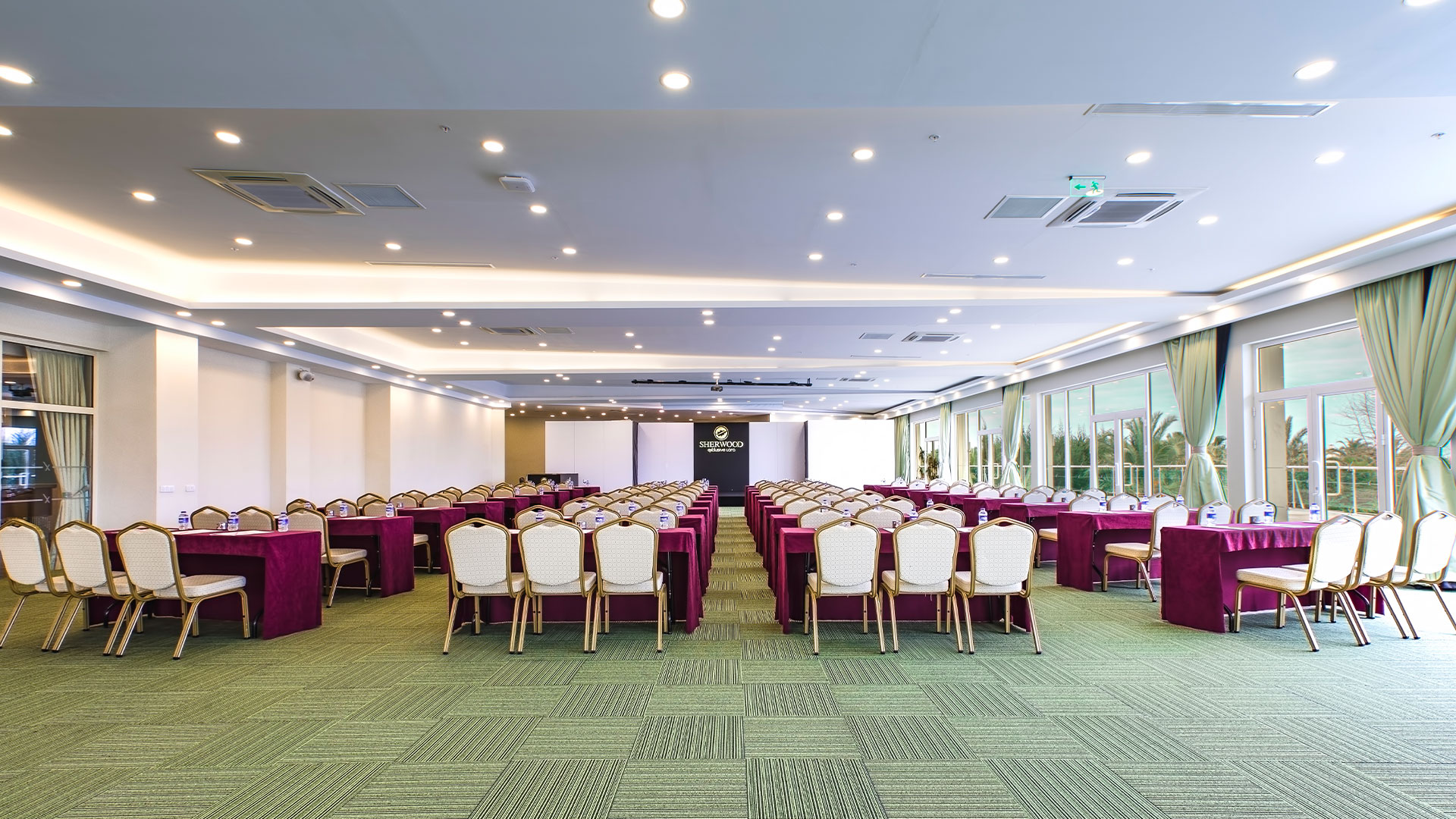 Breezes Hall - Room Image