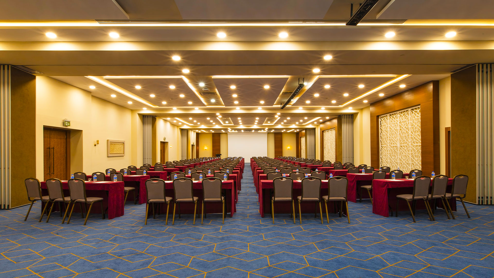 Sherwood Exclusive Lara