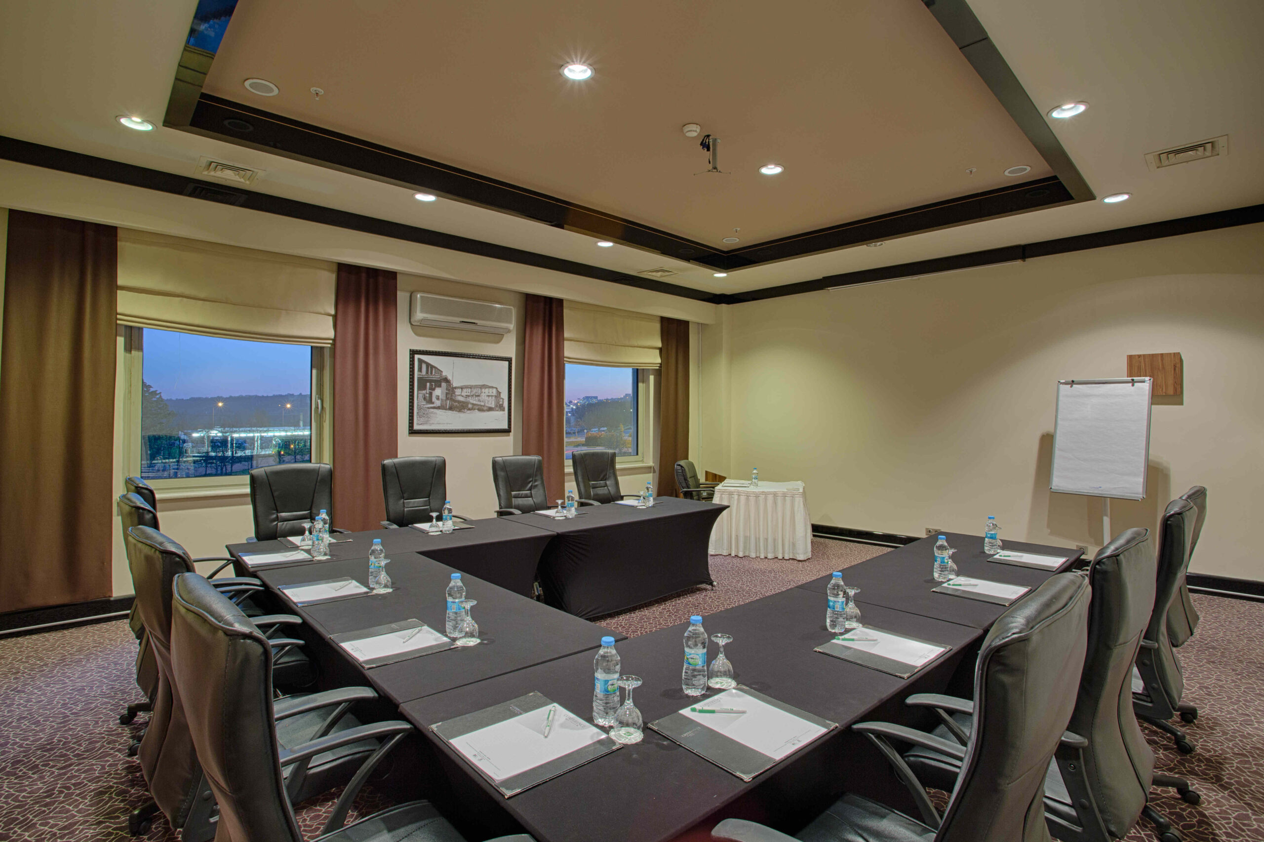 Pynthia Hall - Gallery Image