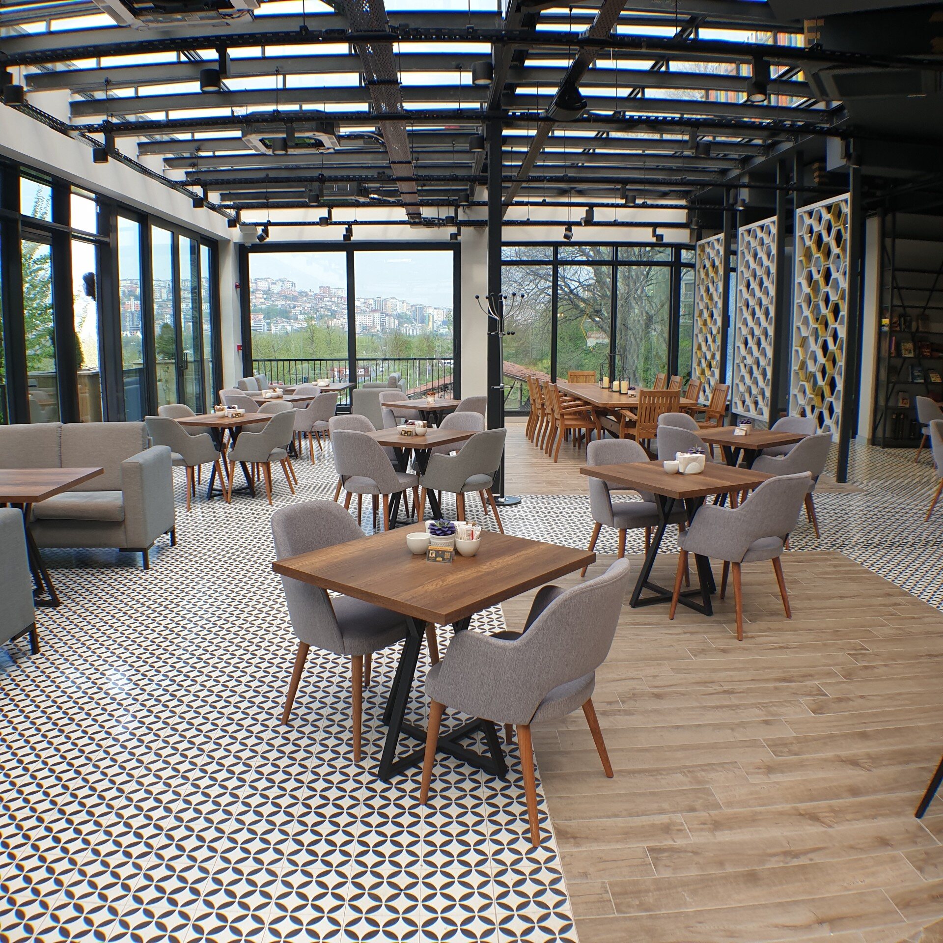 Menbat Cafe - Galeri Görseli