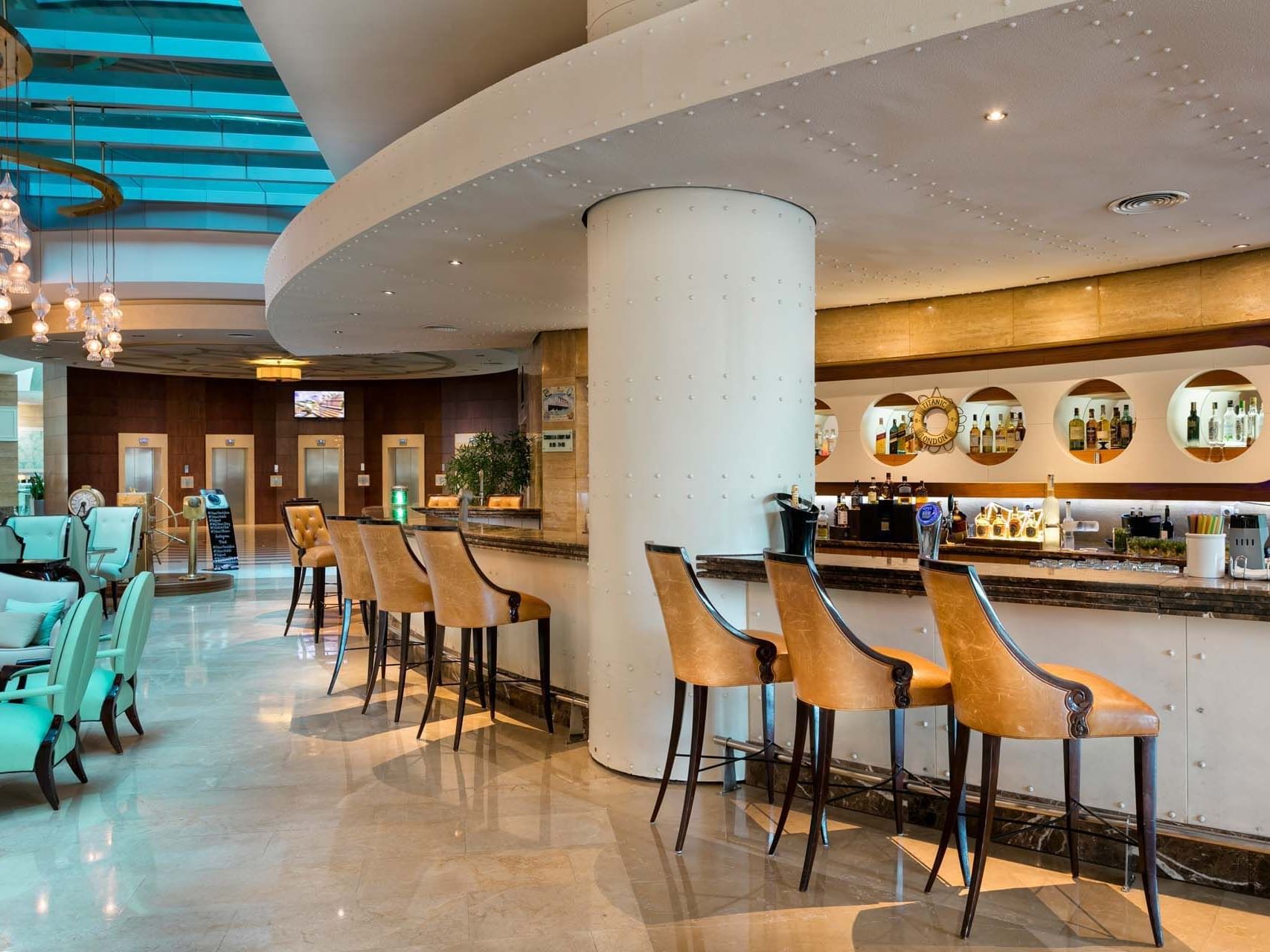 Pacific Foyer - Gallery Image