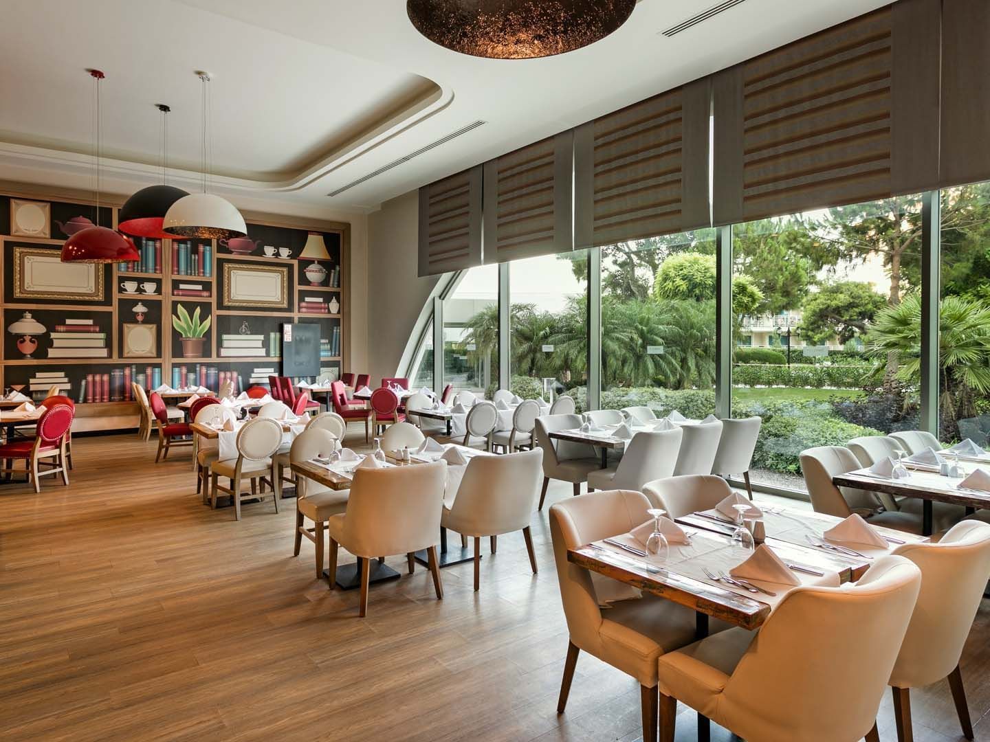 Pacific Foyer - Gallery Image